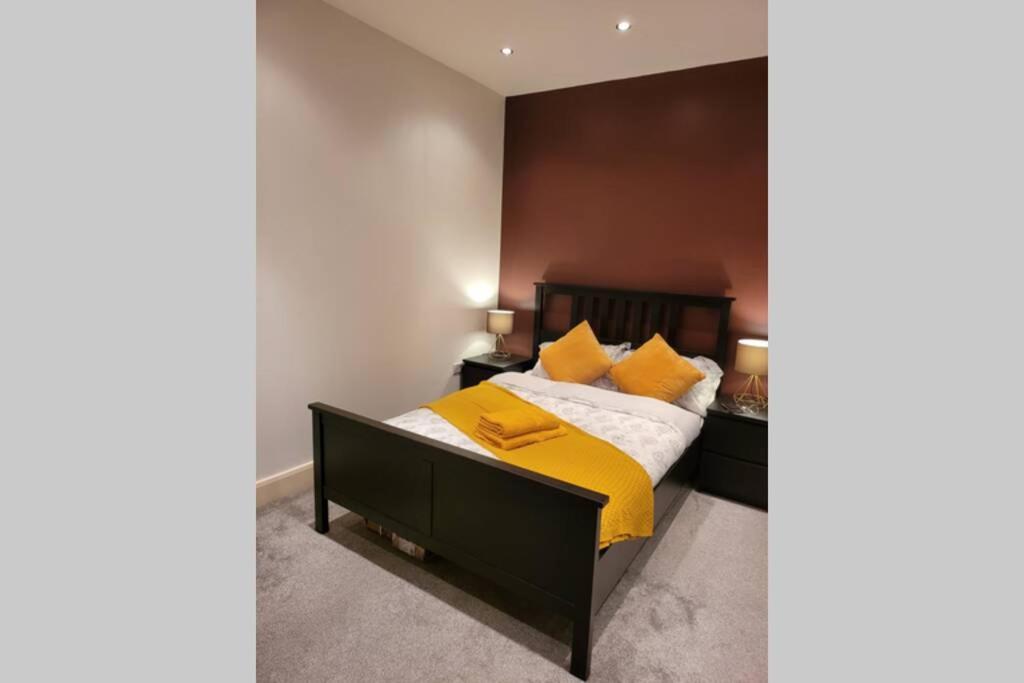 Contemporary 3 Bed Apartment In Hendon Central. Exterior foto